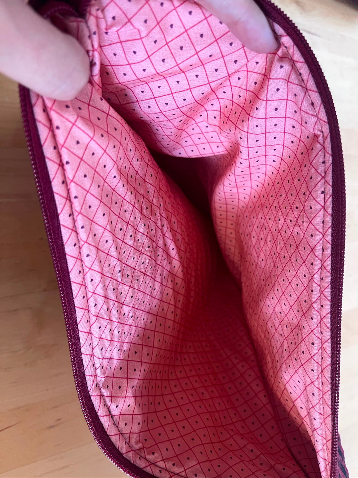 Funda portátil vichy cereza